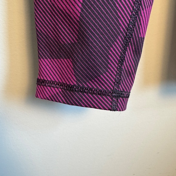 Old Navy Women's Activewear Yoga Leggings Fuchsia Size XL Athletic Pants Fitness - Picture 2 of 12